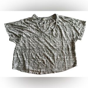 Linen Poetry Monochrome Textured Short Sleeve Tee